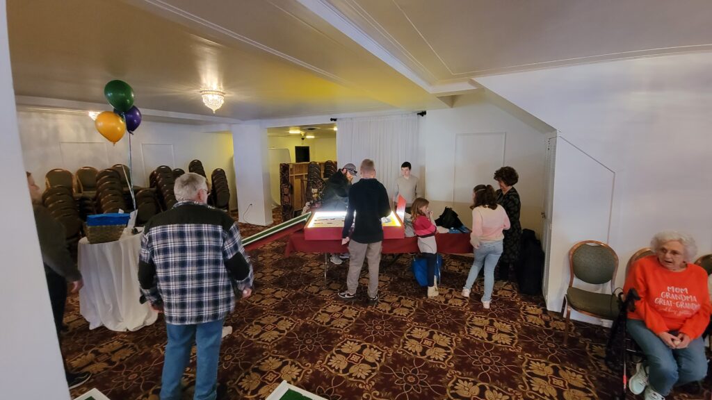 People try giant operation while others watch